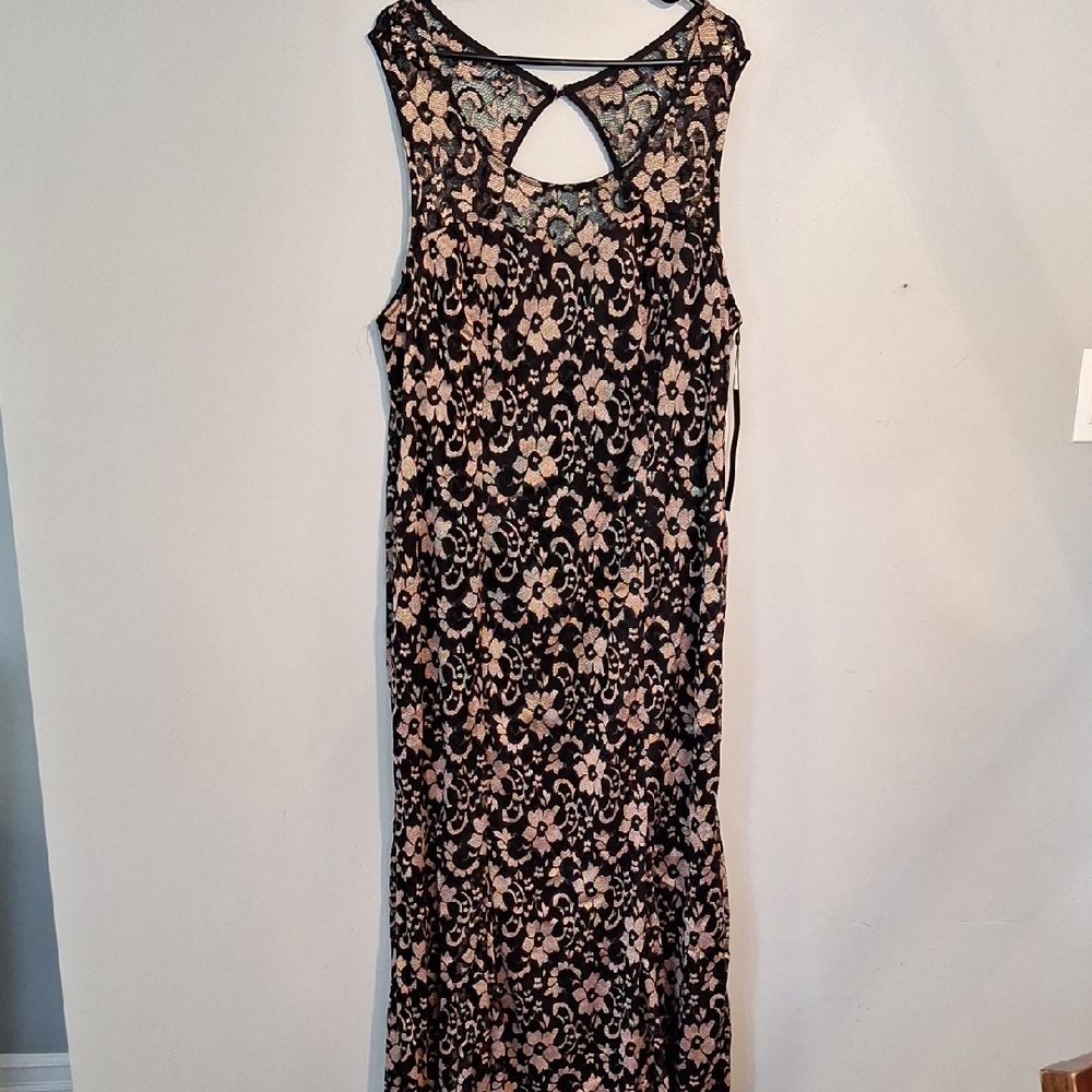 Sleeveless Black Floral Maxi Dress with Cutout Back